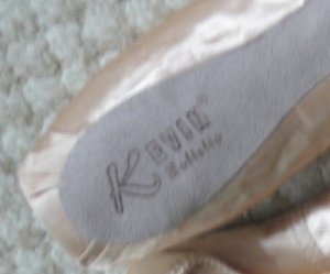 Kevin Balletto pointe shoes